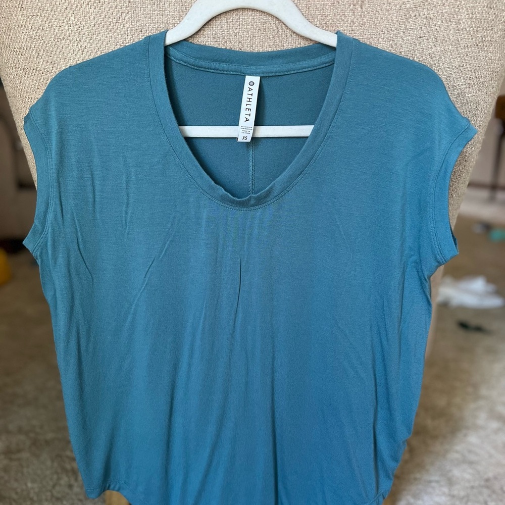 Athleta Teal Tank Top with Crewneck